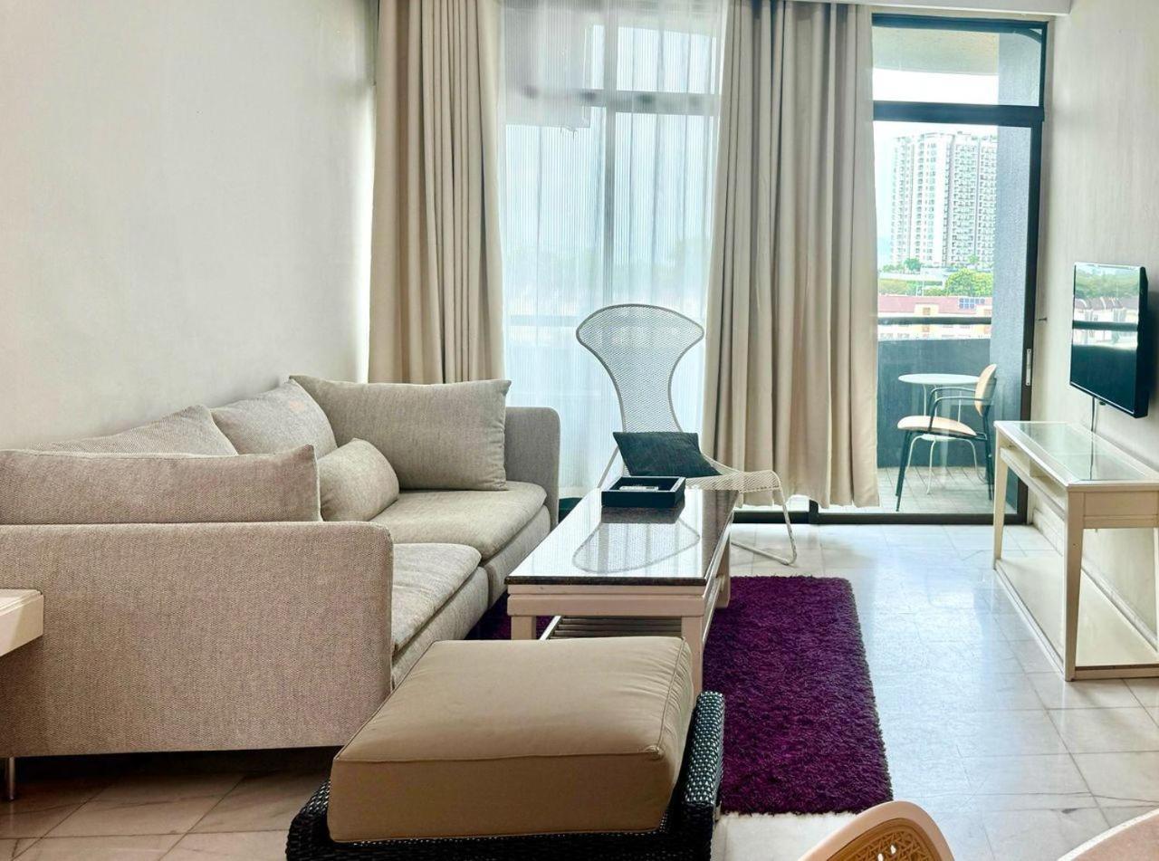 Century Bay Private Residences Sungai Dua Bukit Exteriér fotografie