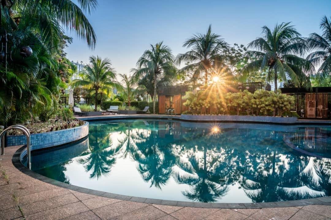 Century Bay Private Residences Sungai Dua Bukit Exteriér fotografie
