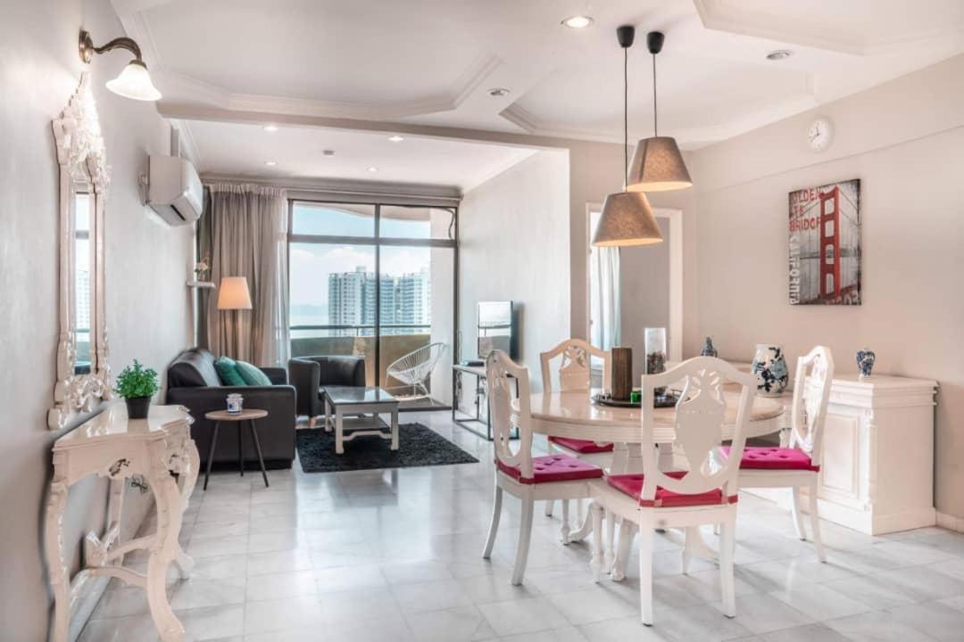 Century Bay Private Residences Sungai Dua Bukit Exteriér fotografie